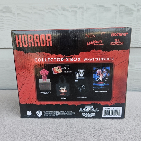 CultureFly Horror Collectors Box with Smols Mini Figure NUN socks Exorcist Tote - Picture 3 of 6
